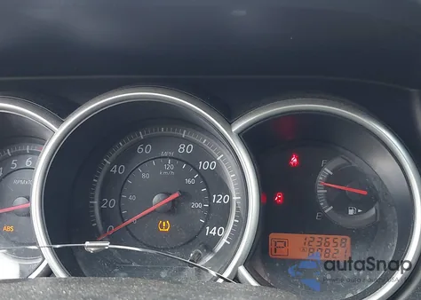 2011 Nissan Versa 1.8S z USA, uszkodzony, nr VIN 3N1BC1CP4BL375350